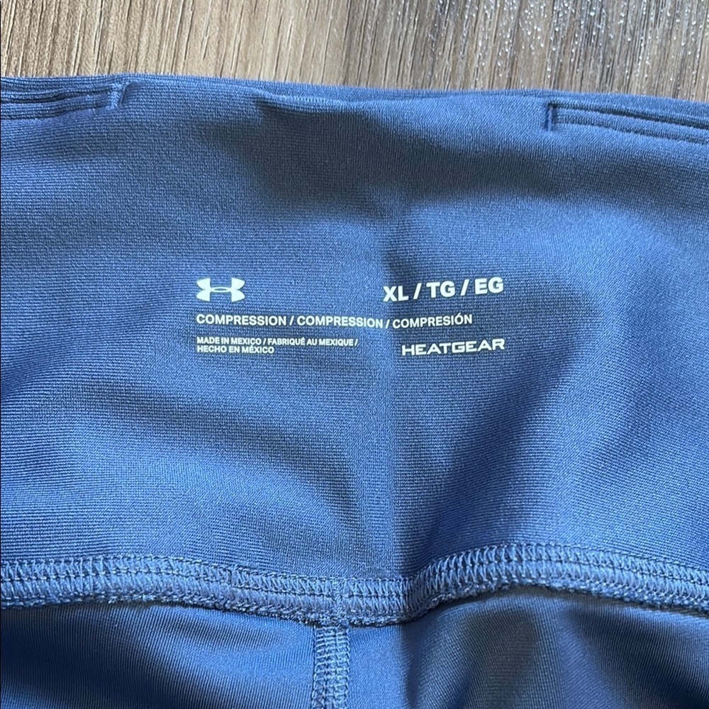 NWOT Under Armour Blue Compression Leggings - Picture 2 of 3